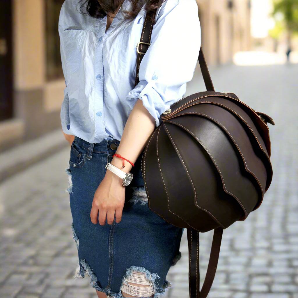 Mochila de cuero estilo escarabajo para damas