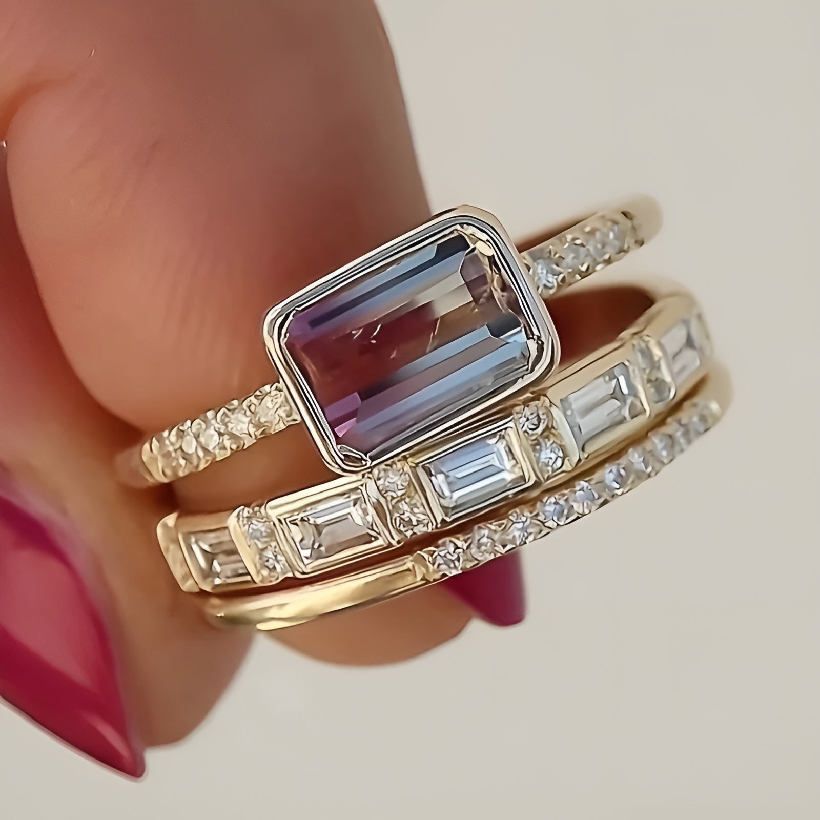 Juego de anillos de vidrio brillante